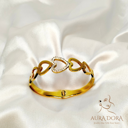 Exaggerated Atmosphere Hollow Heart-shaped Diamond Stainless Steel Bracelet