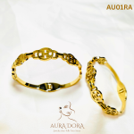 Complement Any Outfit Women H Coin Bracelet Impress Recipient Feel Special - Image 2