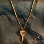 Classic Love Key Necklace Fashion Personality Light Luxury Heart Door Clavicle Chain Fashion Versatile Pendant - Image 3